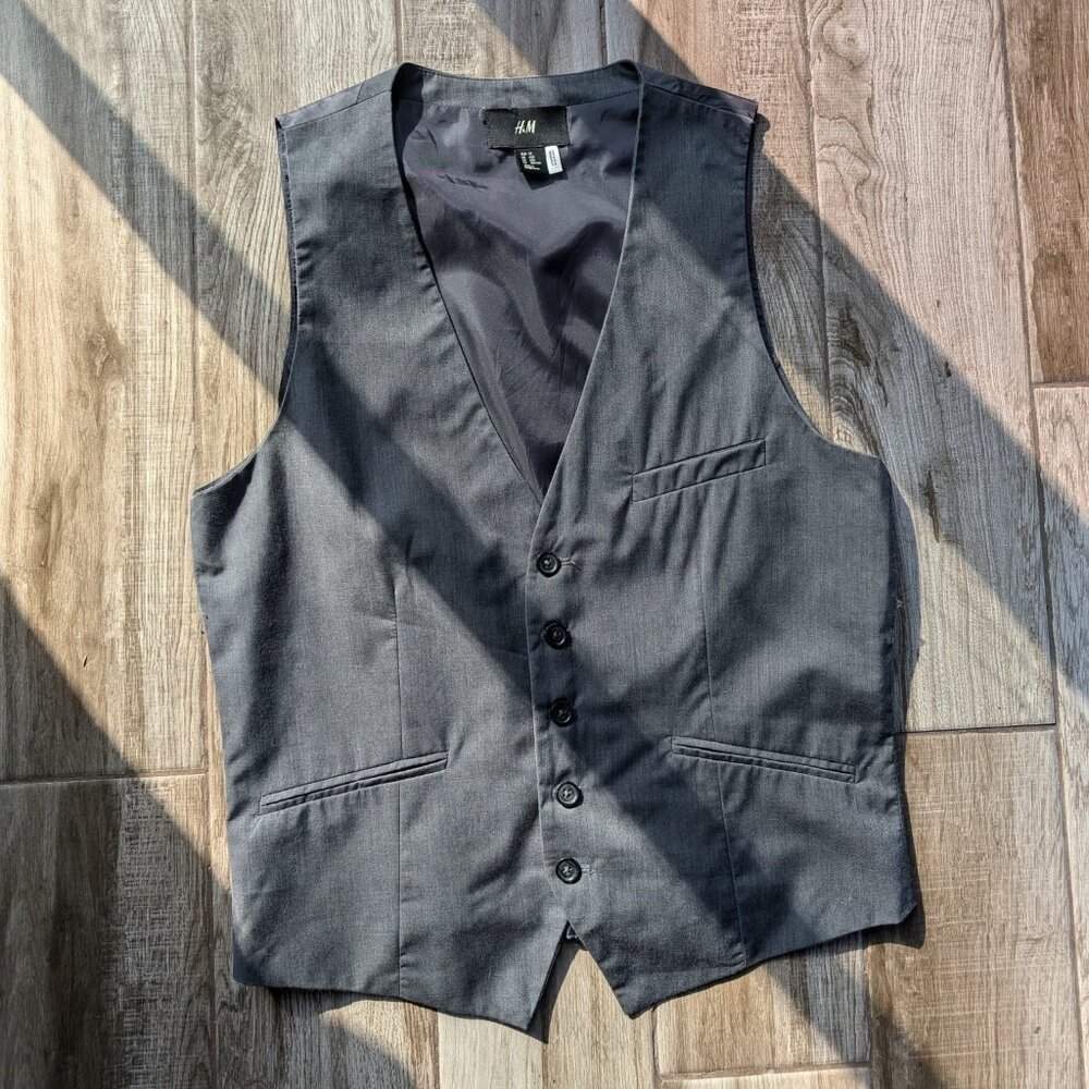 H&M Men’s Gray Suit Vest Size 42R EUR 52 Formal Dress Waistcoat Adjustable Back